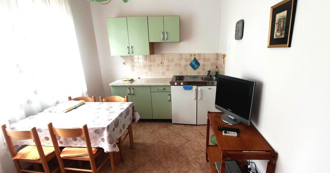 Cecillia Mare Apartments Rovinj Extérieur photo
