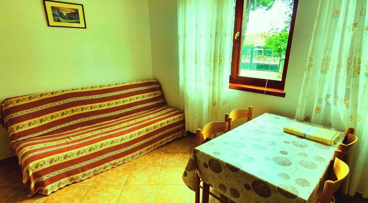 Cecillia Mare Apartments Rovinj Extérieur photo